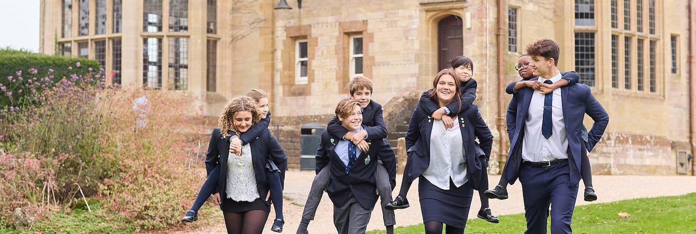 Clayesmore School